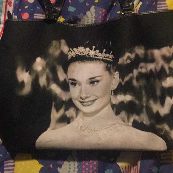 Audrey Hepburn Roman Holiday small purse - Picture 2 of 4